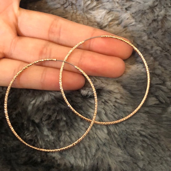 (3/$15) Necklace + Earrings Bundle - Picture 2 of 3